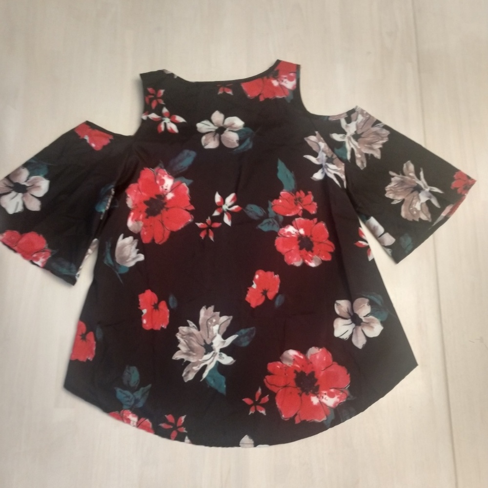 Black Flower Top